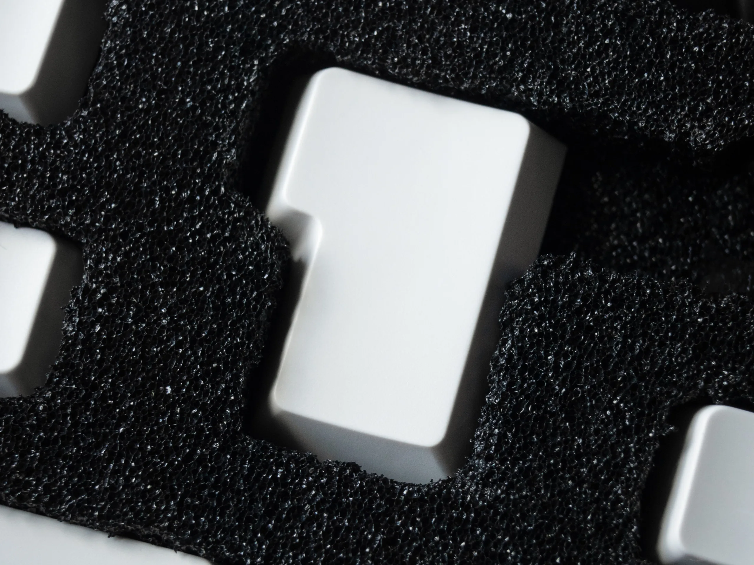 Entry keycap of the ISO layout